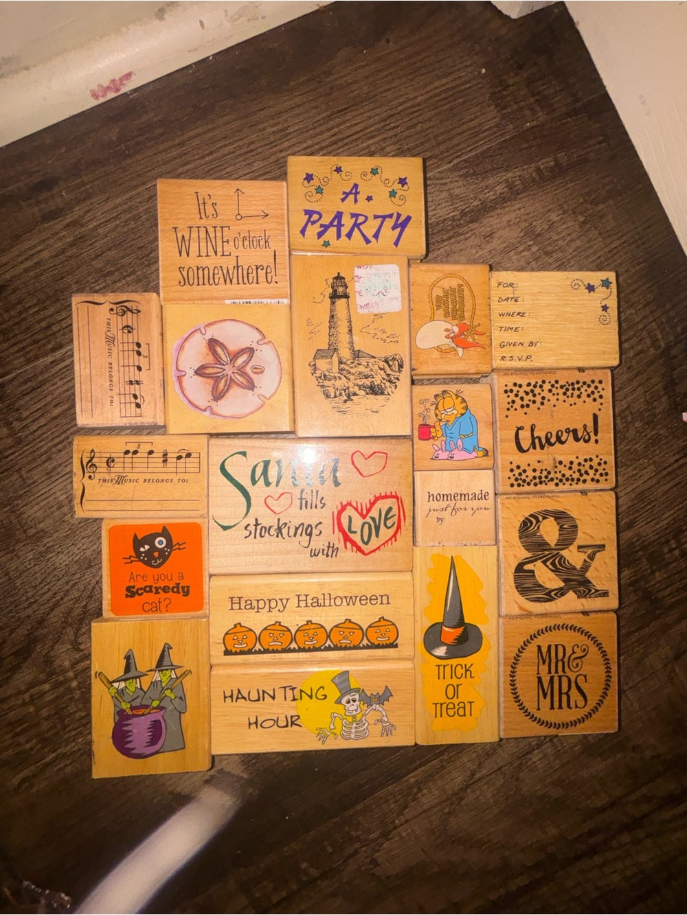 Wooden Home Design Stamp Set - Assorted Natural & Black